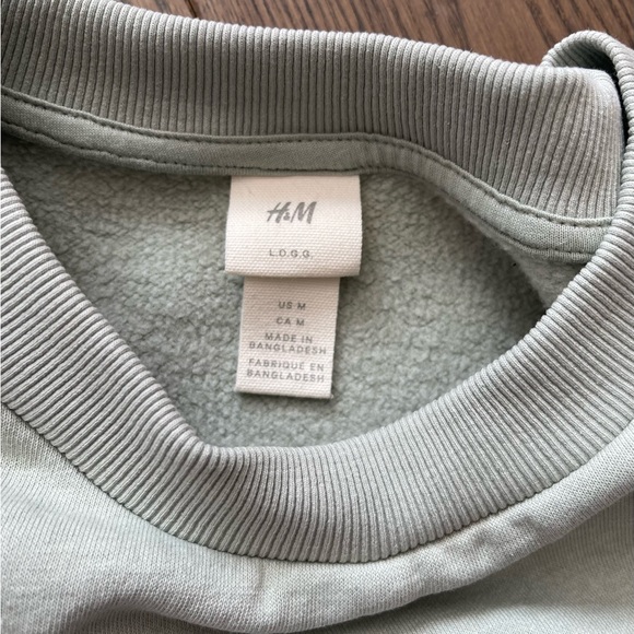 Puff-sleeved Sweatshirt - Picture 3 of 4
